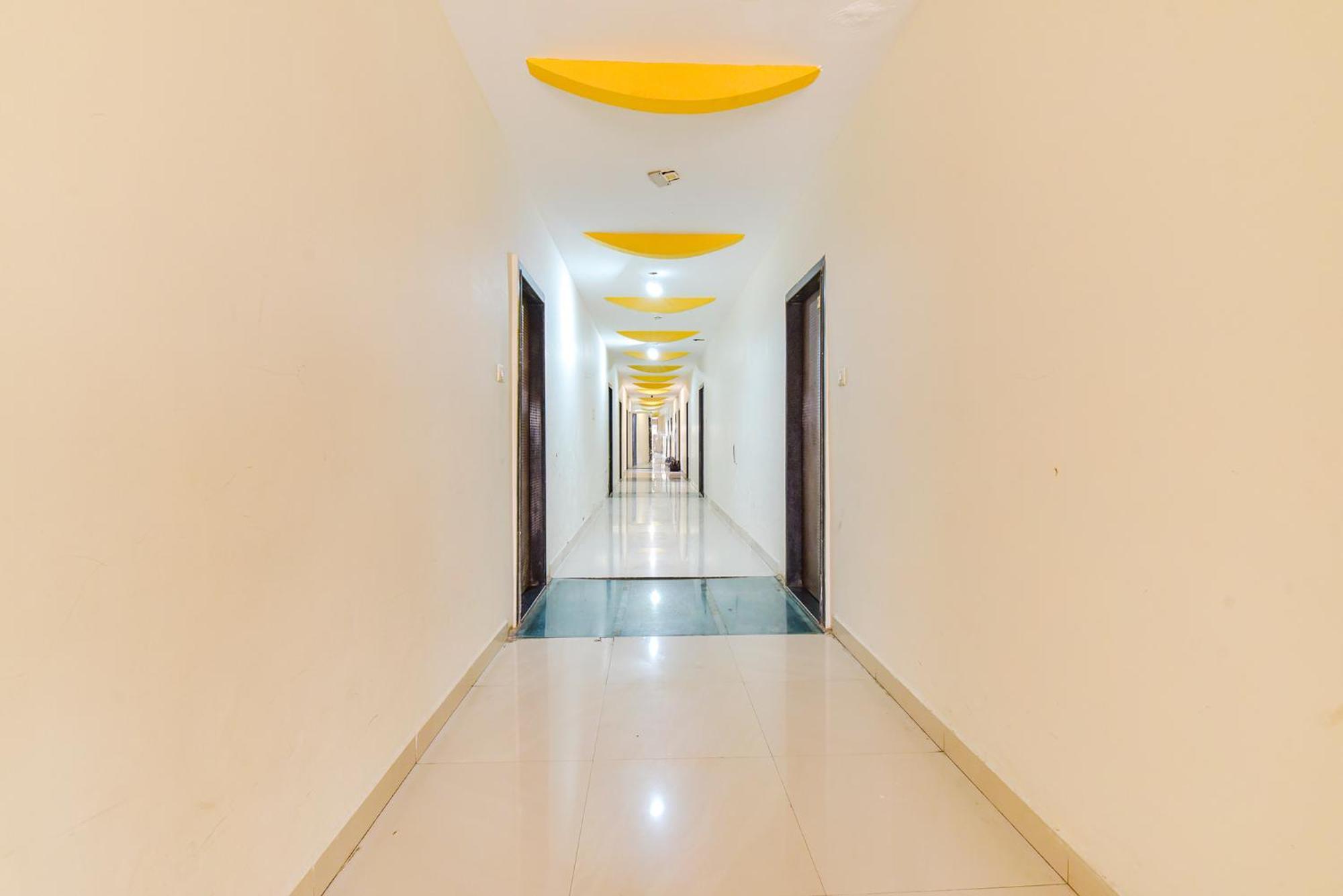 Fabexpress Shri Shyam Palace Ujjain