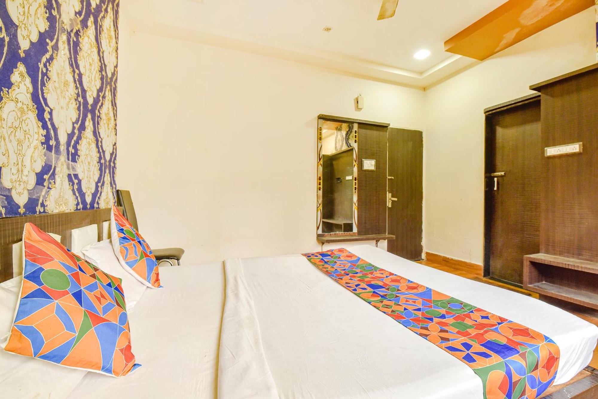 Homestay Fabexpress Shri Shyam Palace